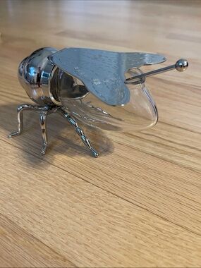Godinger Silver Bee Honey Pot with Wing Honey Dipper